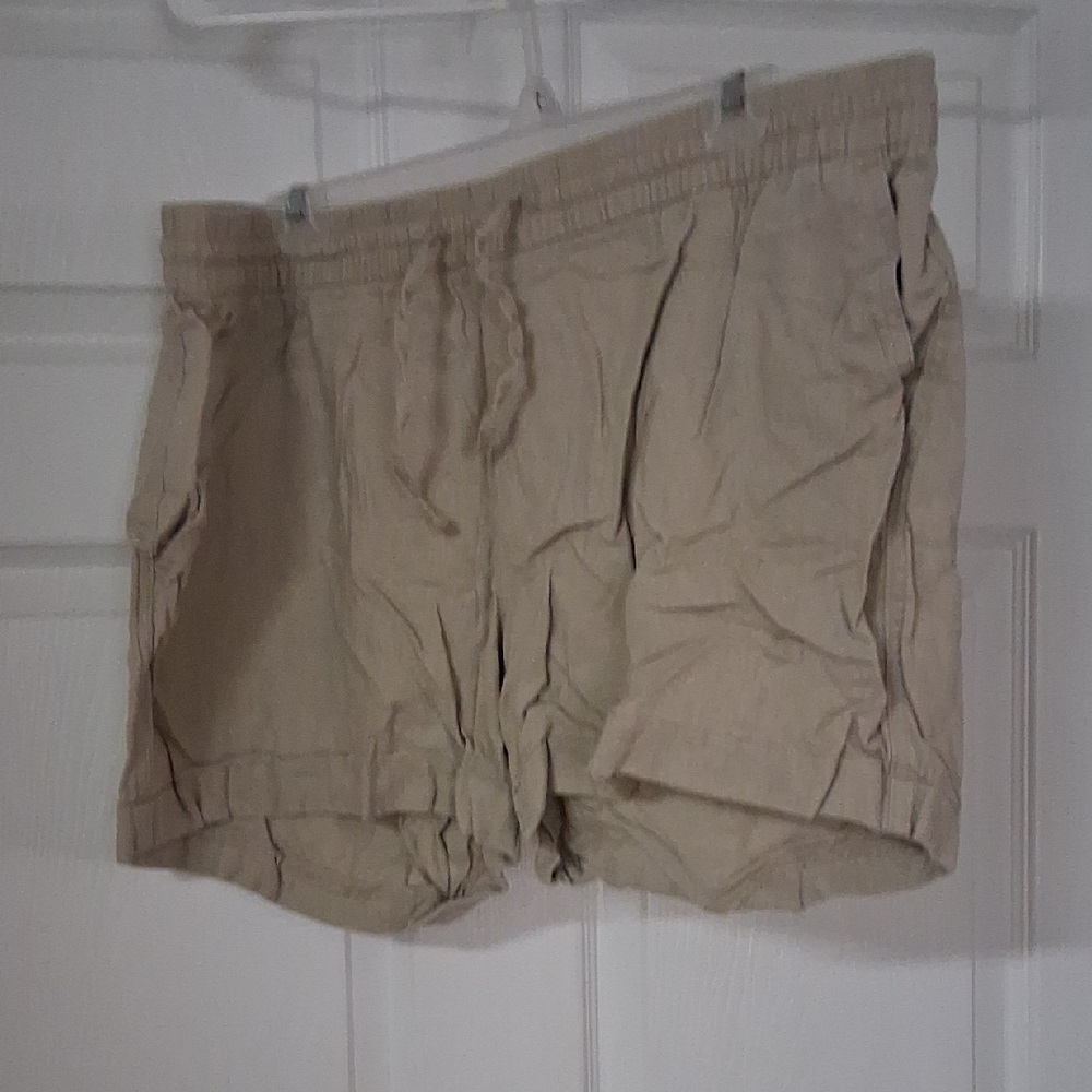 Old Navy Tan Women's Cargo Shorts